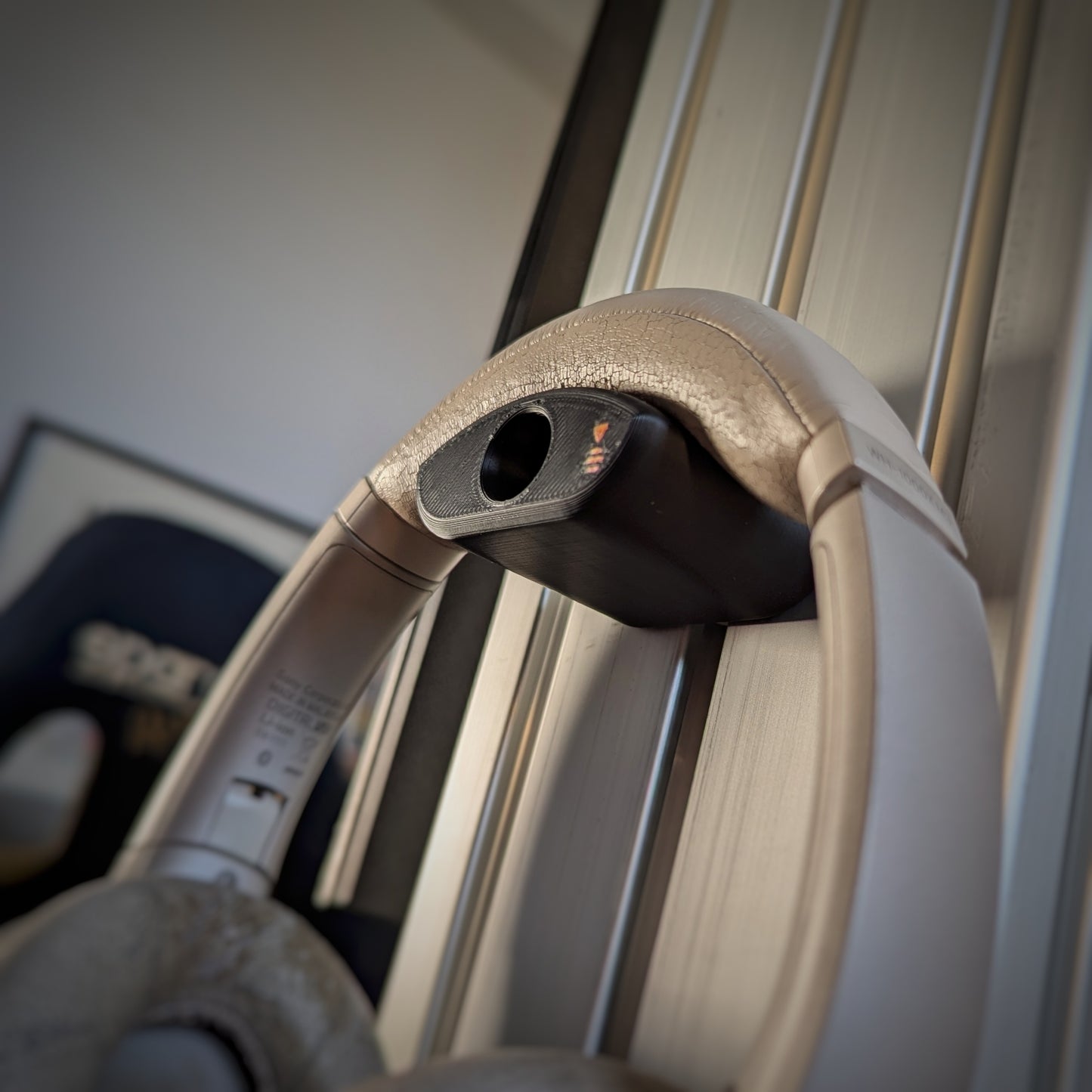 Headphone Holder for Simracing Cockpit and Aluminum Profile Chassis