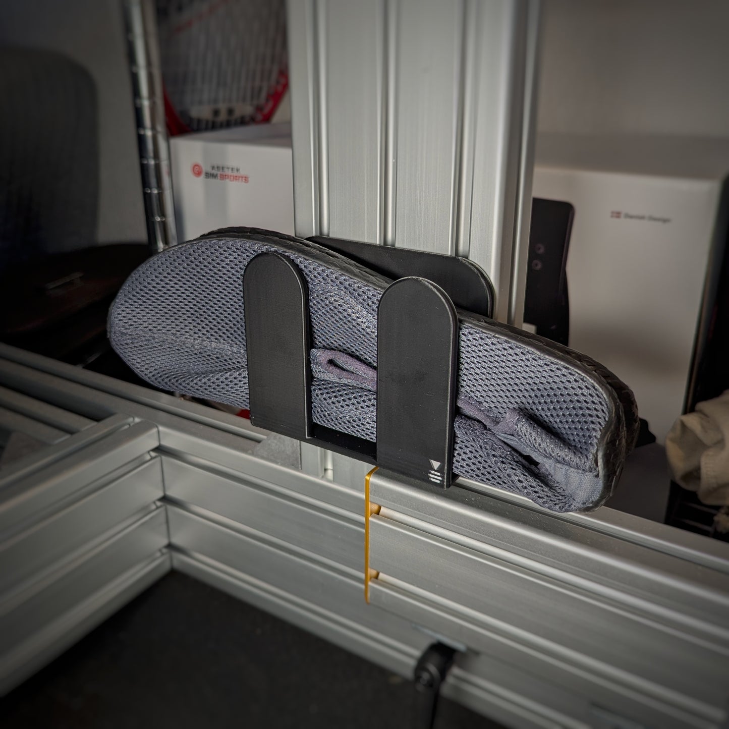 Supporto Guanti Simracing | Cockpit Profilo in Alluminio