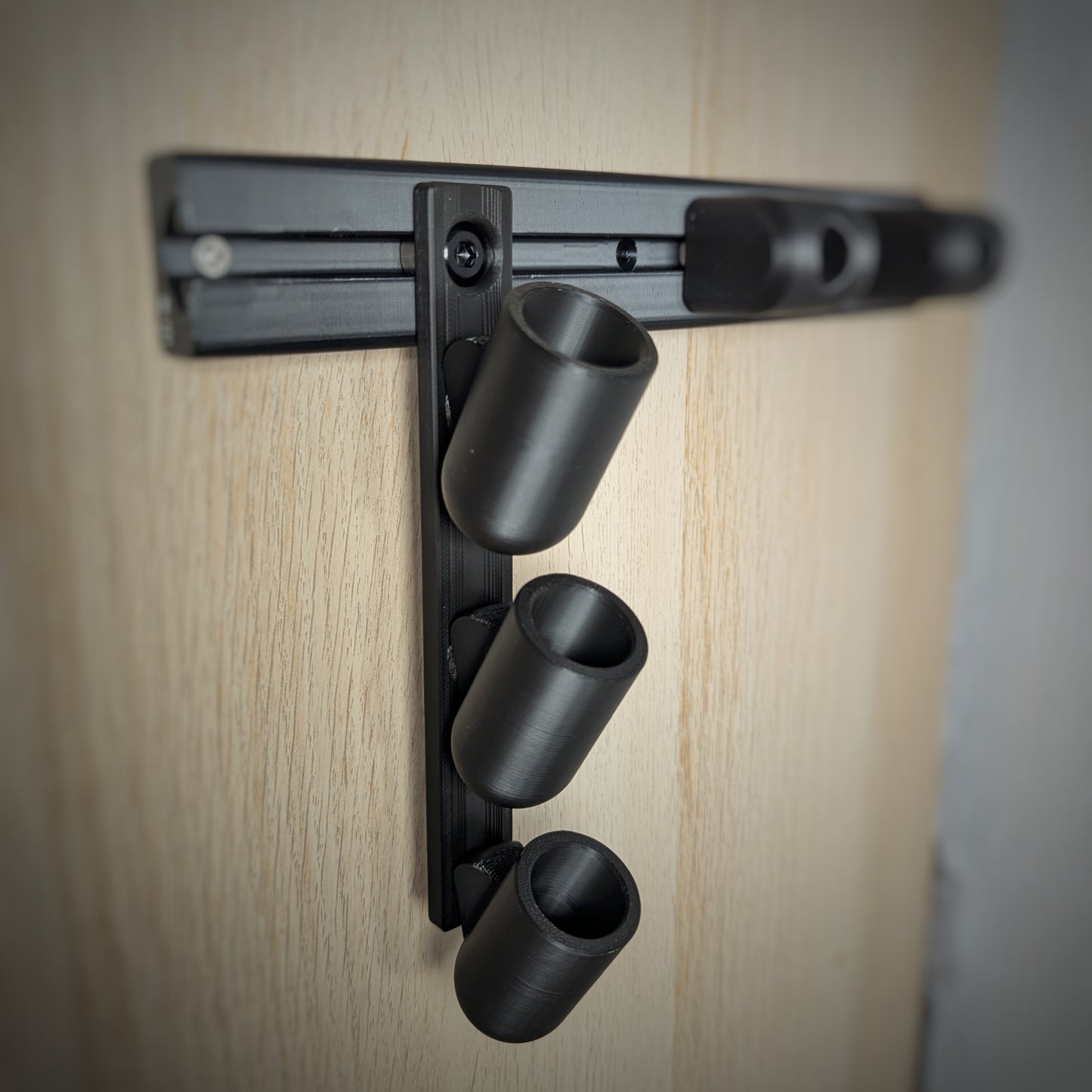 Uchwyt do przechowywania pompki rowerowej i nabojów CO₂