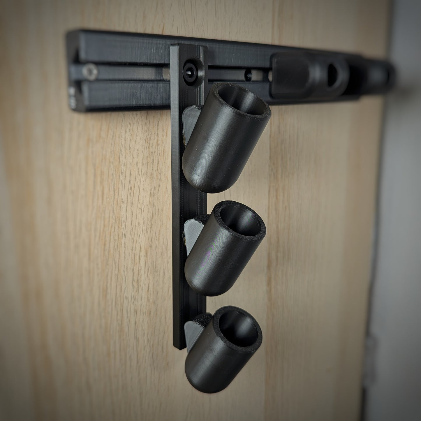 Uchwyt do przechowywania pompki rowerowej i nabojów CO₂