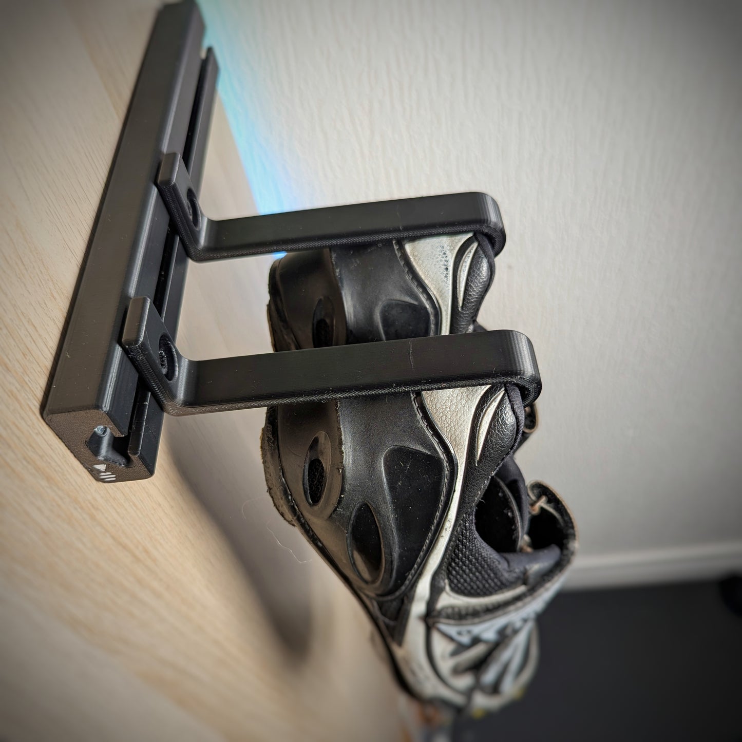 Aufbewahrungshalter für Fahrradschuhe – Modulare Befestigung