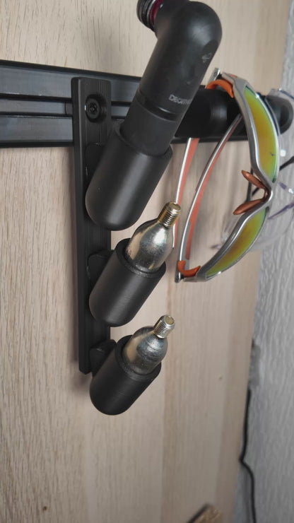 Uchwyt do przechowywania pompki rowerowej i nabojów CO₂